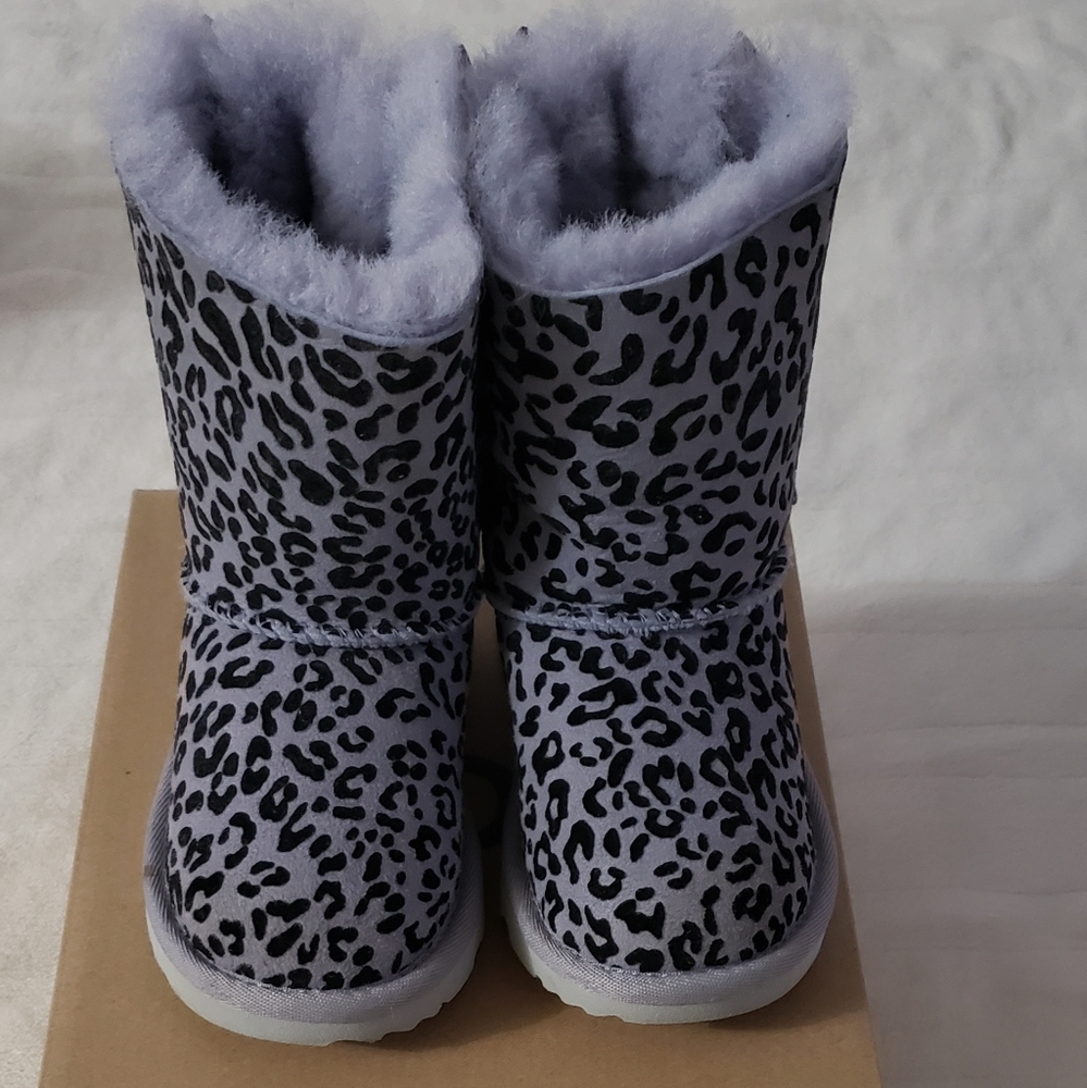 UGGS Exotic Purple